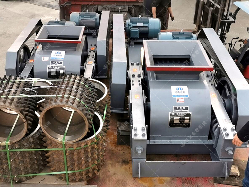 炭渣塊破碎選用雙齒輥破碎機,其工作原理及優(yōu)勢有哪些? 炭渣塊破碎選用雙齒輥破碎機,其工作原理及優(yōu)勢有哪些?